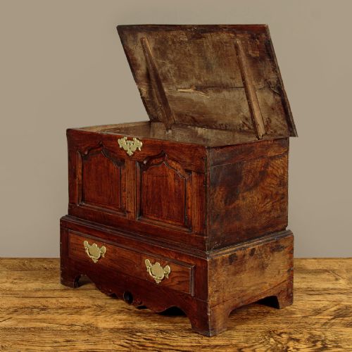 WELSH OAK COFFER BACH C1770 - ADDITIONAL PHOTO 3