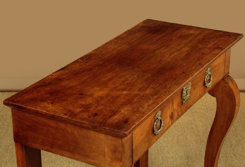 SMALL WALNUT CONSOLE TABLE C1840 - ADDITIONAL PHOTO 3