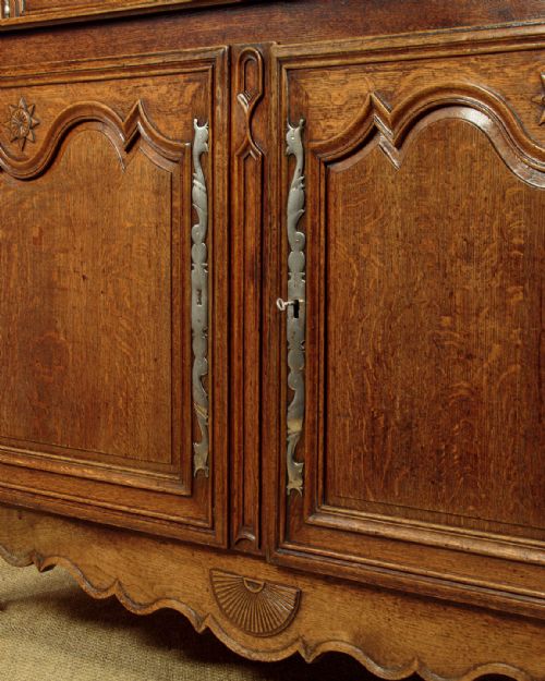 TALL 18THC FRENCH OAK HOUSEKEEPER'S CUPBOARD C1770 - ADDITIONAL PHOTO 8