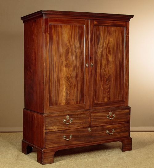 GEORGE III MAHOGANY LINEN PRESS C1800 - ADDITIONAL PHOTO 1