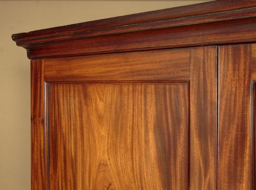 GEORGE III MAHOGANY LINEN PRESS C1800 - ADDITIONAL PHOTO 3