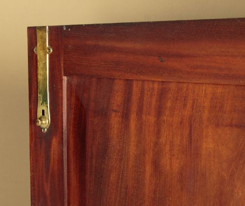 GEORGE III MAHOGANY LINEN PRESS C1800 - ADDITIONAL PHOTO 7
