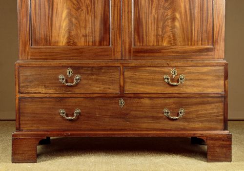 GEORGE III MAHOGANY LINEN PRESS C1800 - ADDITIONAL PHOTO 8