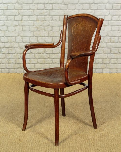 PAIR OF BENTWOOD ARMCHAIRS BY THONET C1900 - ADDITIONAL PHOTO 2