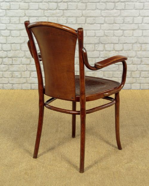 PAIR OF BENTWOOD ARMCHAIRS BY THONET C1900 - ADDITIONAL PHOTO 4