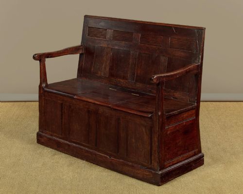 SMALL WELSH BOX SETTLE C1800