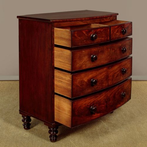BOW FRONT MAHOGANY CHEST OF DRAWERS C1860 - ADDITIONAL PHOTO 2