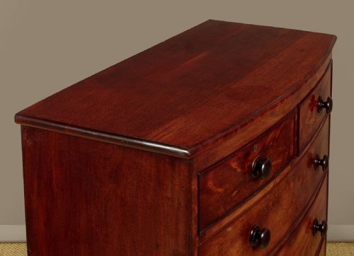 BOW FRONT MAHOGANY CHEST OF DRAWERS C1860 - ADDITIONAL PHOTO 3