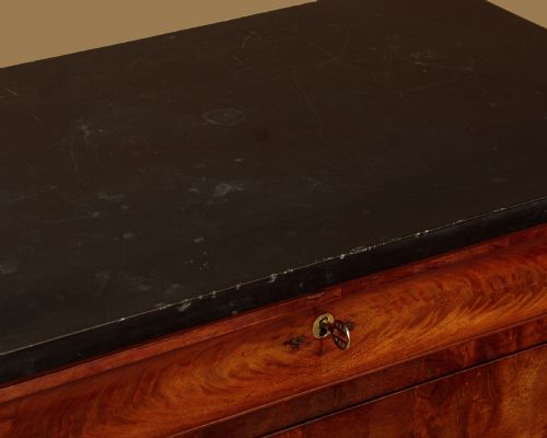 SMALL MAHOGANY COMMODE C1840 - ADDITIONAL PHOTO 6