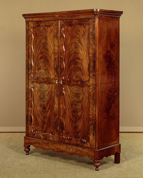 SMALL MAHOGANY WARDROBE C1820 - ADDITIONAL PHOTO 1