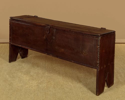 LONG OAK SWORD CHEST C1600 - ADDITIONAL PHOTO 3