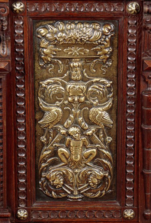 SMALL OAK SECRETAIRE BOOKCASE WITH BRASS PANELS C1880 - ADDITIONAL PHOTO 10