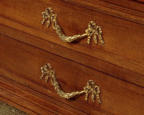 GILT MOUNTED OAK DISPLAY CABINET C1910 - ADDITIONAL PHOTO 9