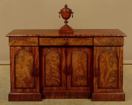FOUR DOOR MAHOGANY SIDEBOARD C1830 - ADDITIONAL PHOTO 1