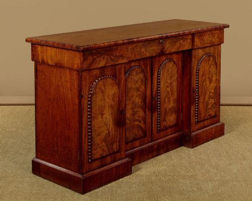 FOUR DOOR MAHOGANY SIDEBOARD C1830 - ADDITIONAL PHOTO 2