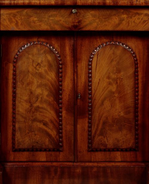 FOUR DOOR MAHOGANY SIDEBOARD C1830 - ADDITIONAL PHOTO 6