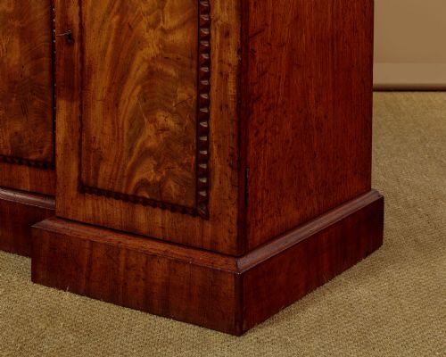FOUR DOOR MAHOGANY SIDEBOARD C1830 - ADDITIONAL PHOTO 11