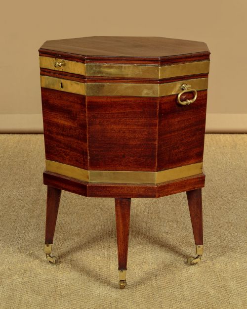 GEORGIAN MAHOGANY BRASS BOUND CELLARETTE C1800 - ADDITIONAL PHOTO 1