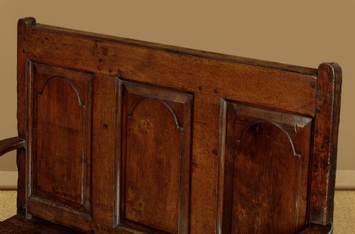 SMALL OAK BOX SETTLE C1760 - ADDITIONAL PHOTO 3