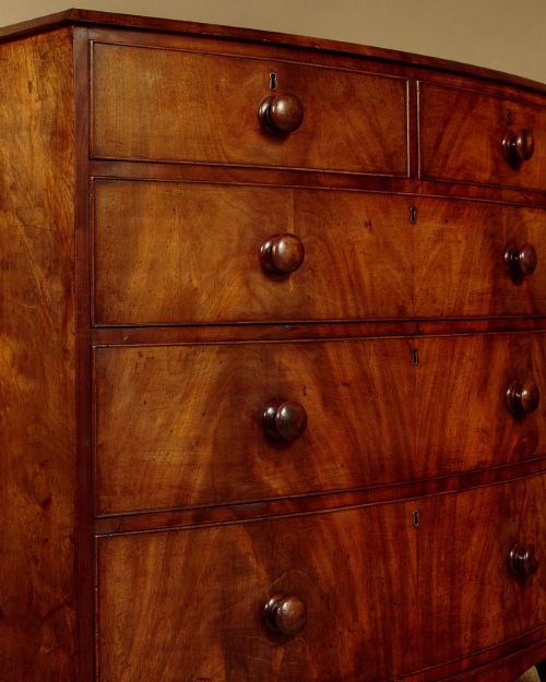BOW FRONT MAHOGANY CHEST OF DRAWERS C1820 - ADDITIONAL PHOTO 7