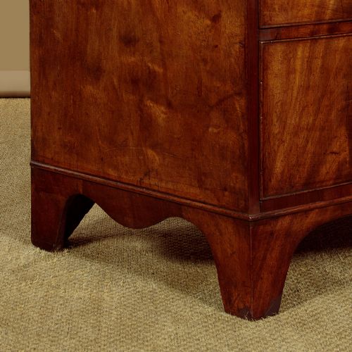 BOW FRONT MAHOGANY CHEST OF DRAWERS C1820 - ADDITIONAL PHOTO 11