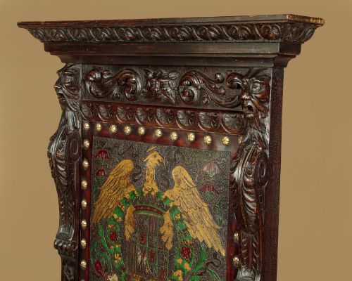 RENAISSANCE STYLE CARVED OAK PAINTED LEATHER THRONE CHAIR C1910 - ADDITIONAL PHOTO 3