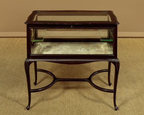 BIJOUTERIE DISPLAY TABLE C1920 - ADDITIONAL PHOTO 1