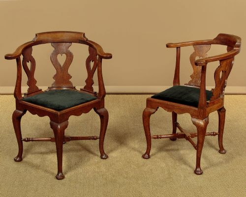 PAIR OF OAK CORNER ARMCHAIRS C1900 - ADDITIONAL PHOTO 1