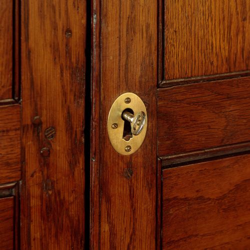 WELSH OAK CUPBOARD C1800 - ADDITIONAL PHOTO 7