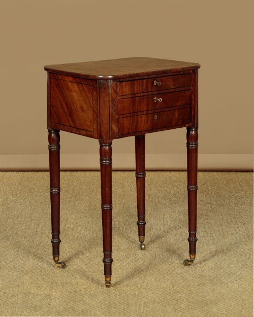 GEORGE III MAHOGANY SIDE TABLE C1820