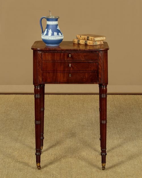 GEORGE III MAHOGANY SIDE TABLE C1820 - ADDITIONAL PHOTO 1