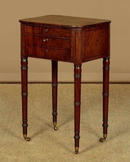 GEORGE III MAHOGANY SIDE TABLE C1820 - ADDITIONAL PHOTO 3