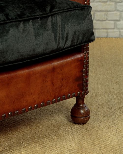 PAIR OF SMALL LEATHER BOTHY ARMCHAIRS C1920 - ADDITIONAL PHOTO 11