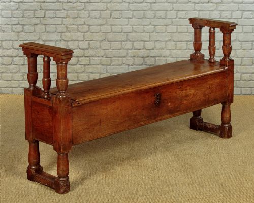 Rustic Box Settle C.1760