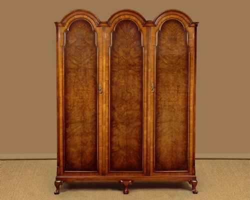 Queen Anne Style Combination Wardrobe by Waring & Gillow c.1925