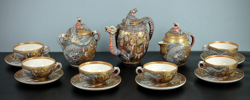 Meiji Period ‘Dragonware’ Moriage Tea Set