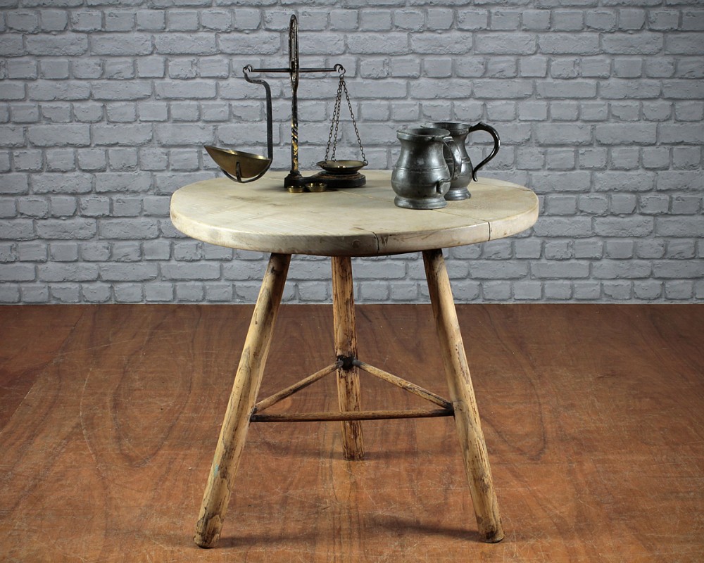 19th.c. Sycamore Top Cricket Table. 