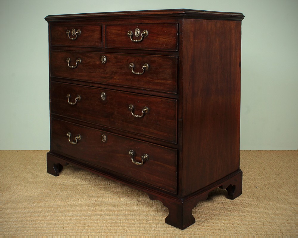 Georgian Mahogany Chest of Drawers c.1800.