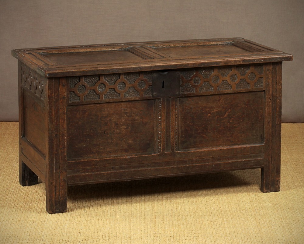 Small 18th.c. Welsh Oak Coffer c.1740.