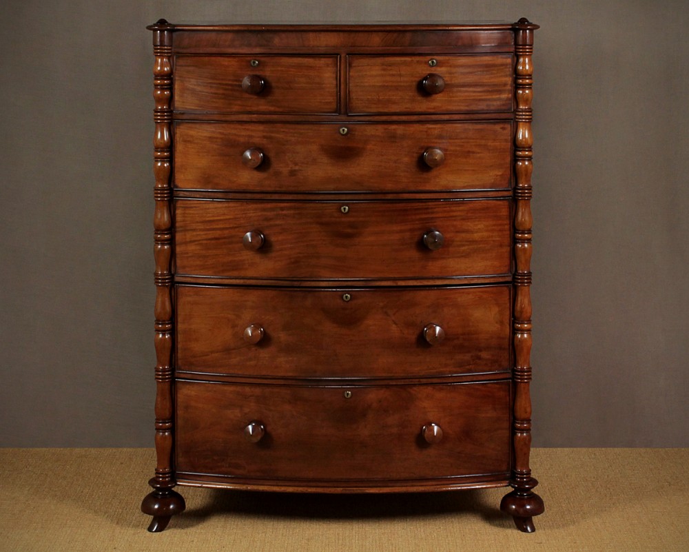 Mid 19th.c. Mahogany Bow Front Chest of Drawers c.1840.