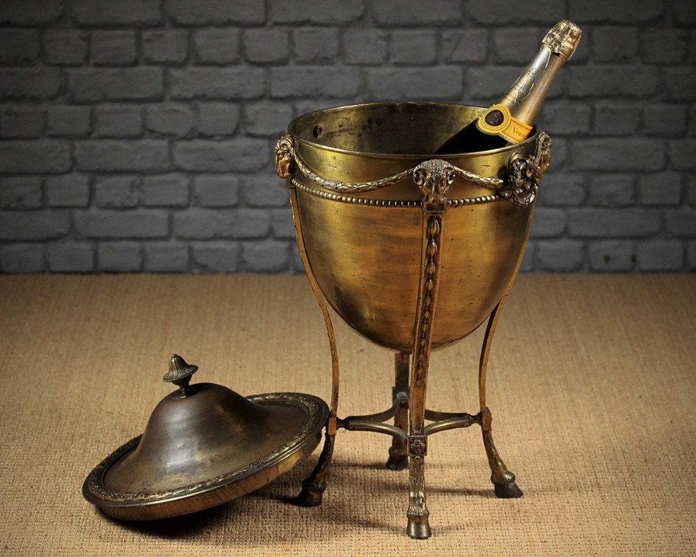 Late 19th.c. Brass Bucket c.1880.