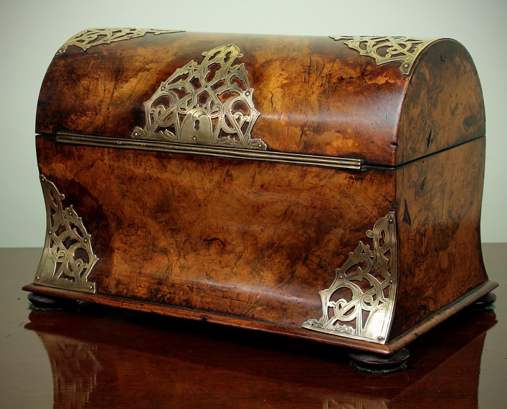 Walnut Tea Caddy c.1870.
