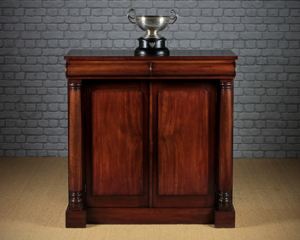 Mid 19th.c. Mahogany Chiffonier c.1860.