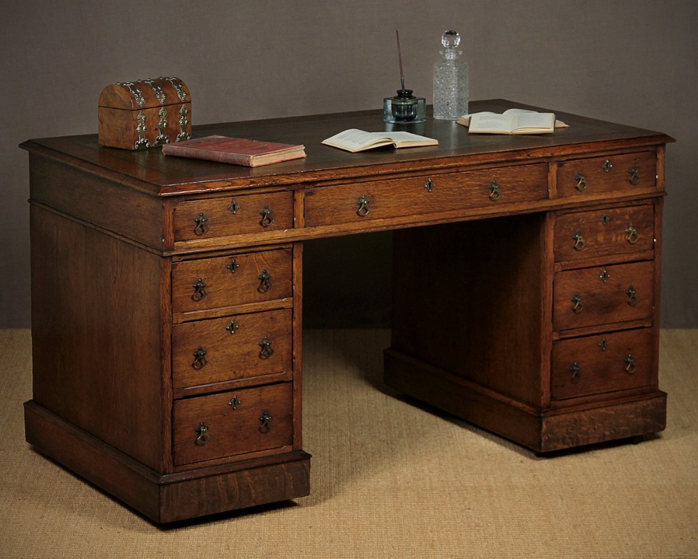 Large Oak Pedestal Desk c.1890.