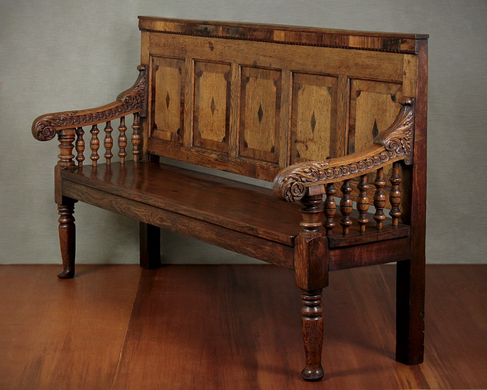 Mid 19th.c. Oak Hall Settle c.1860.