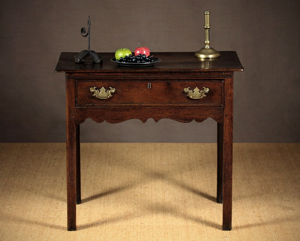 Late Georgian Oak Side Table c.1790.