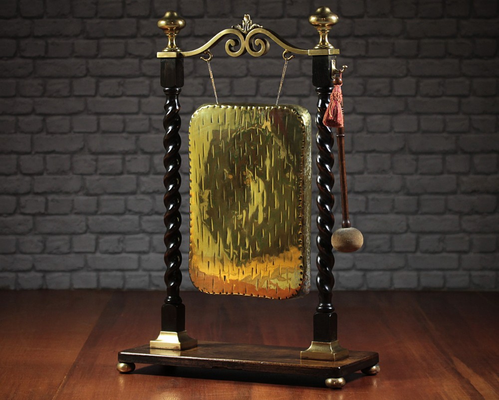 Large Brass & Oak Dinner Gong c.1890.