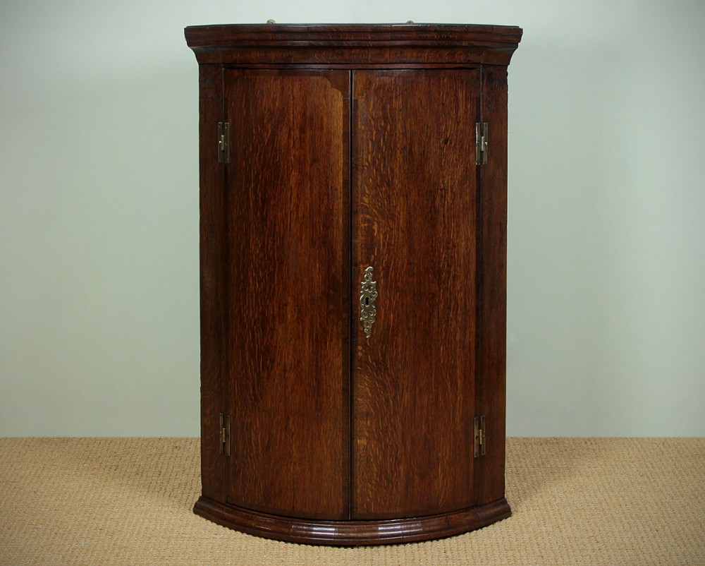Early 19th.c. Corner Cupboard c.1820.