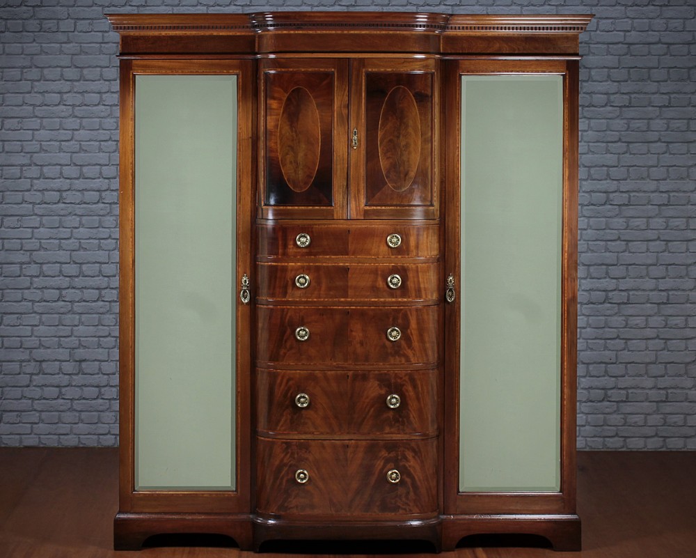 Large Edwardian Waring & Gillow Mahogany Wardrobe c.1905.