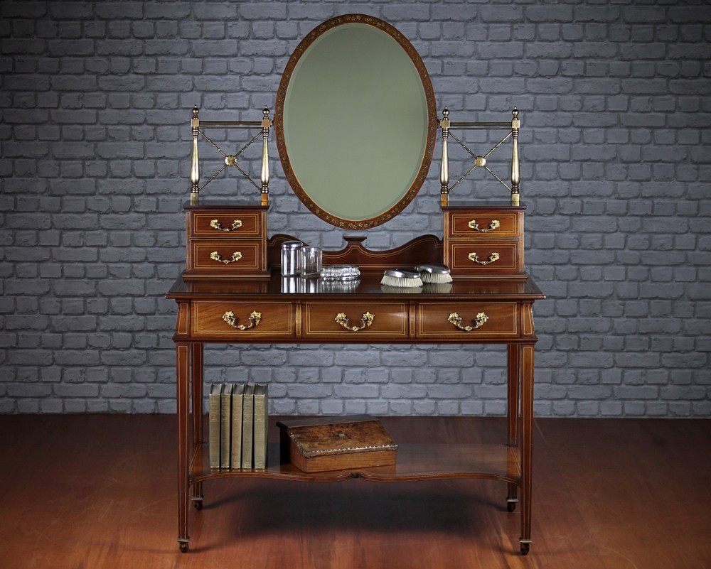 Early 20th.c. Mahogany Dressing Table c.1905.